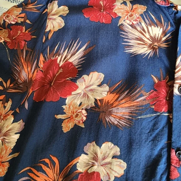 Denim & Flower Mens Button down - Picture 2 of 4